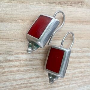 ATI Mexico 925 Sterling silver box red stone earrings on hooks